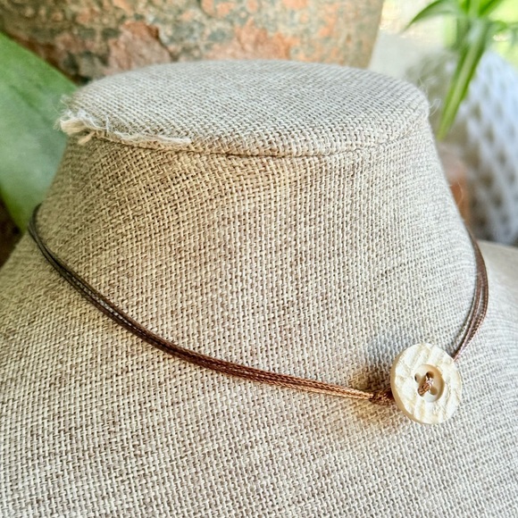 Grunge Button Choker - Picture 2 of 4